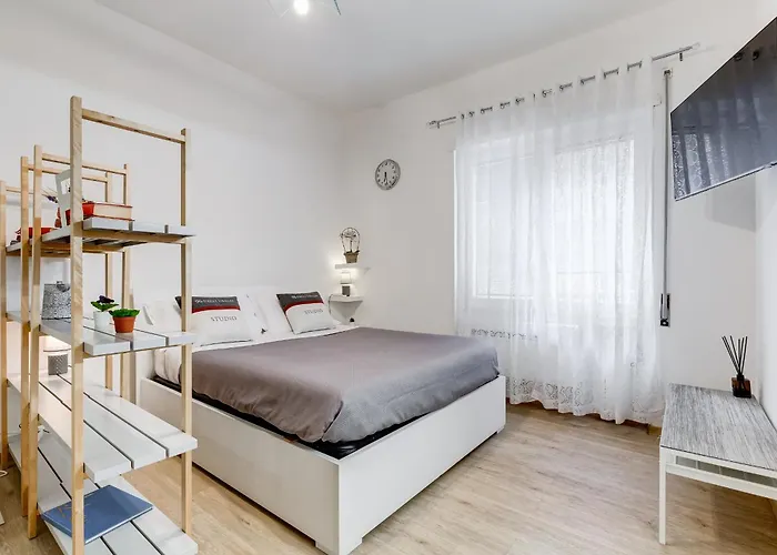 Apartament 96 Degli Ubaldi Near The Vatican And The Metro Rzym